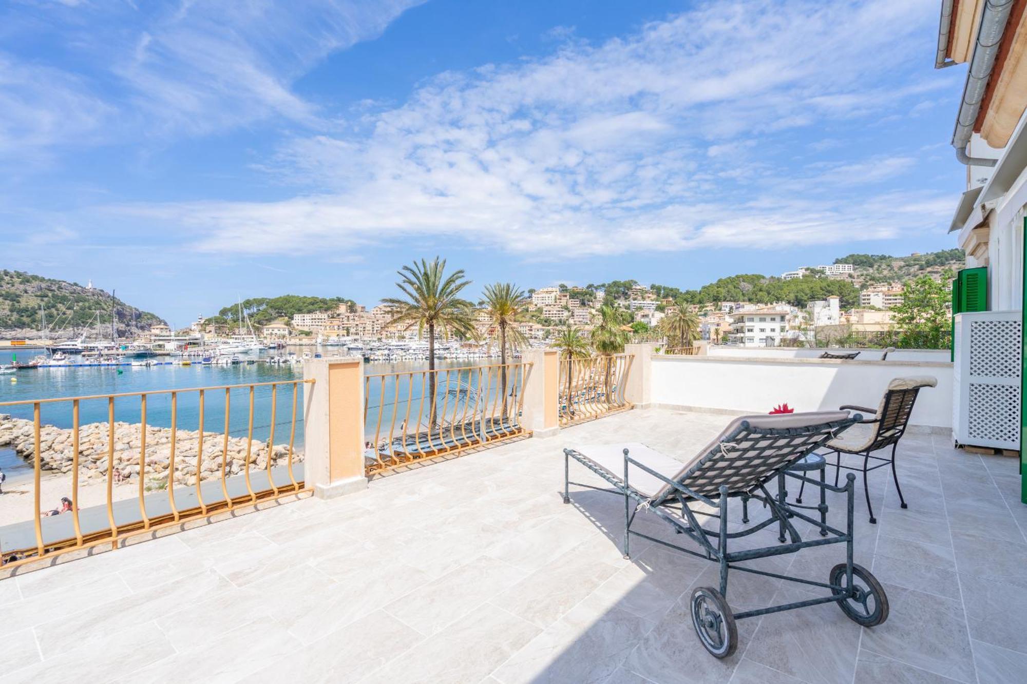 Sa Caleta Villa *